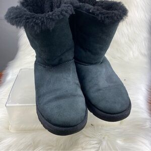 UGG WINTER BOOTS DOBLE BOWS SIZE 6W